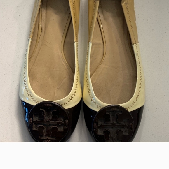 Tory burch flats rear style. - Picture 6 of 6